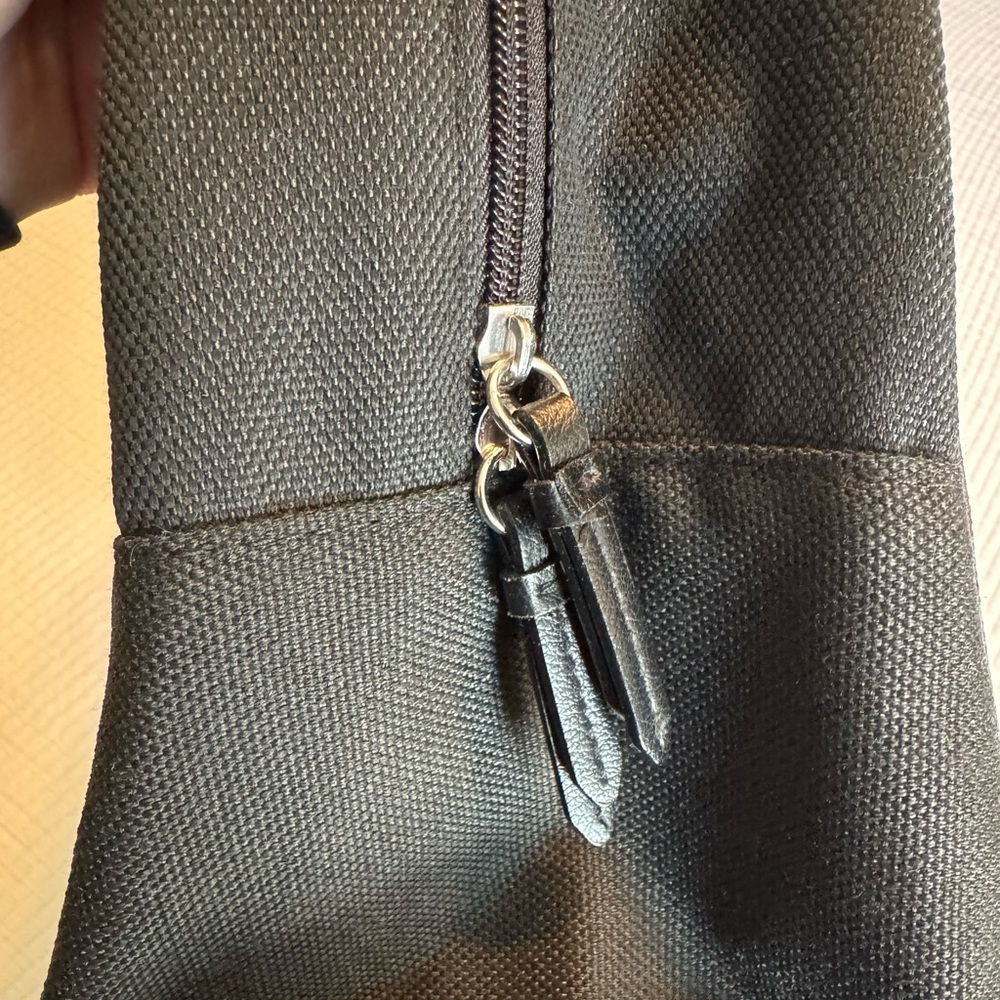 NWT Victoria’s Secret Bling Tote - Picture 5 of 8
